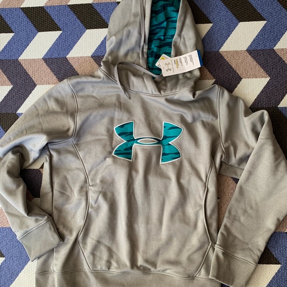 Under Armour Tops - BNWT Women’s large Under Armour Sweatshirt